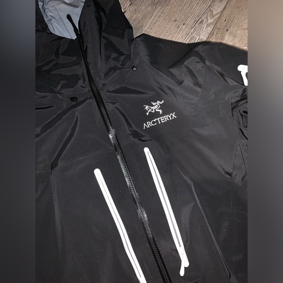 Arcteryx Jacket Alpha SV, Size XL - Picture 2 of 3